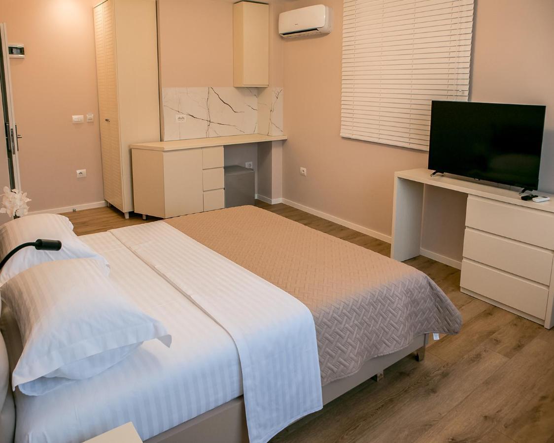 Oda Aparthotel Shkoder Exterior photo