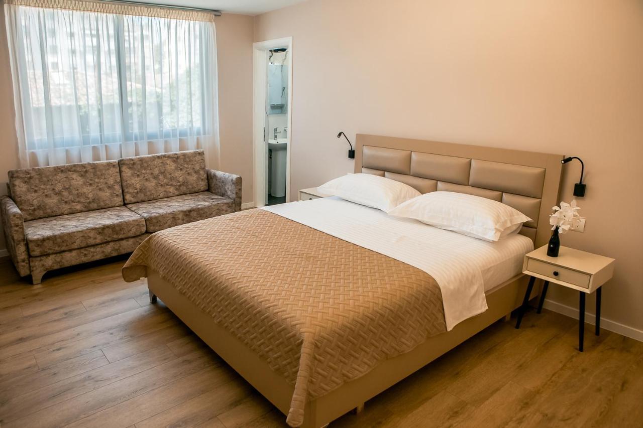 Oda Aparthotel Shkoder Exterior photo